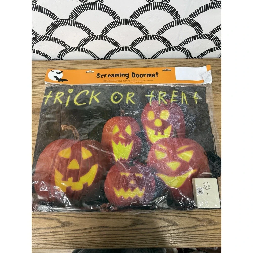 VTG Halloween Screaming Orange Door Welcome Mat Pumpkin Jack O Latern 21